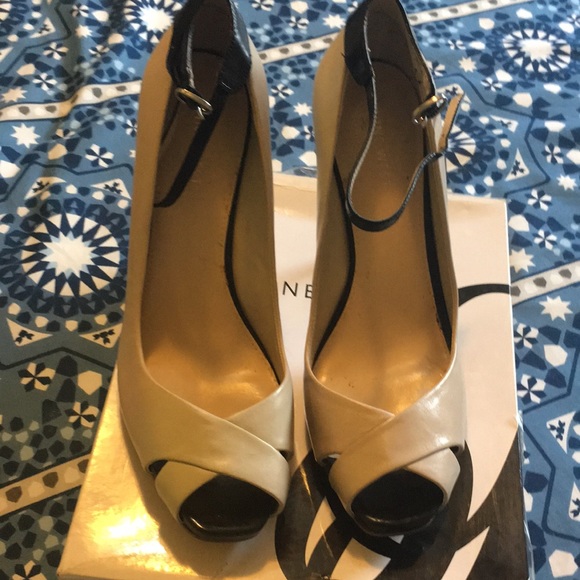 Heels - Picture 2 of 4